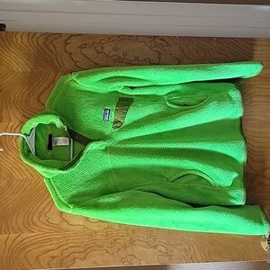Patagonia fleece pullover